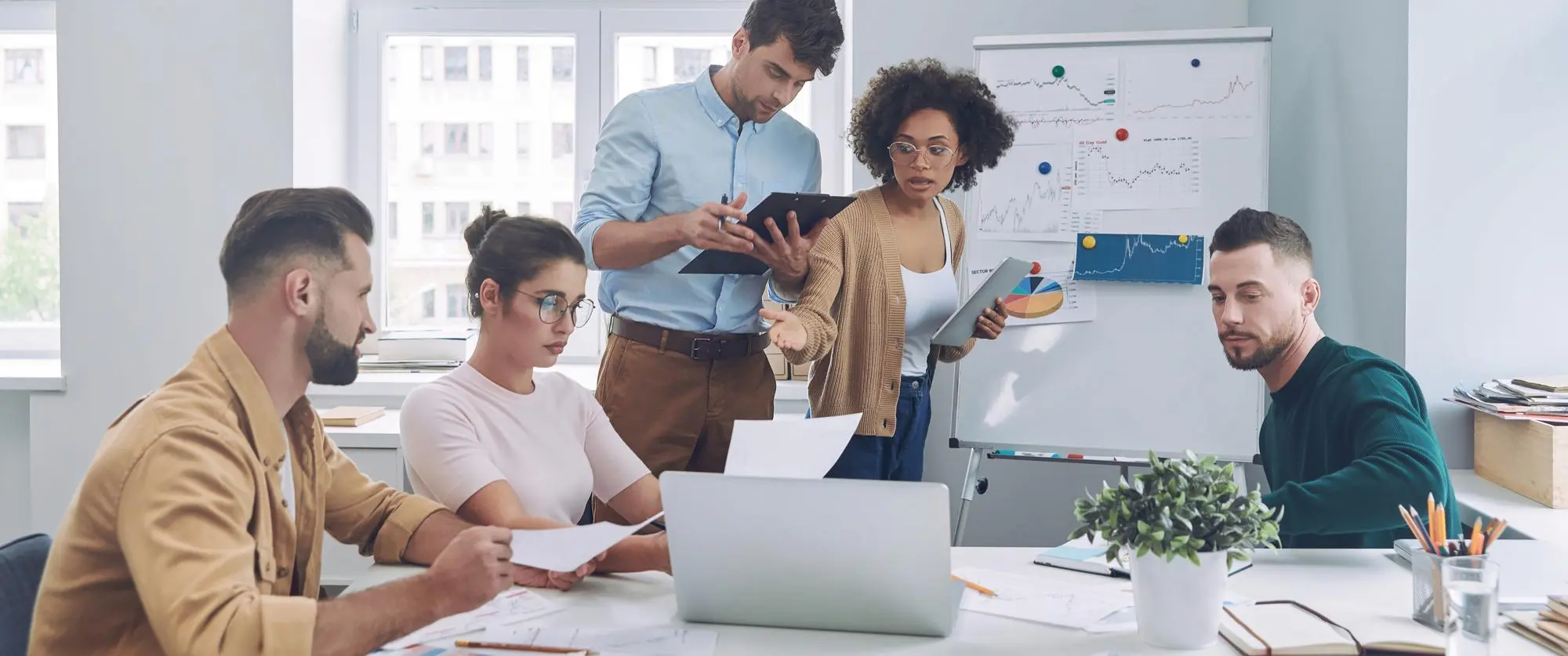 CODE.3 Produktmanagement Dashboard zur zentralen Verwaltung von Produktdaten, Varianten und Beständen.